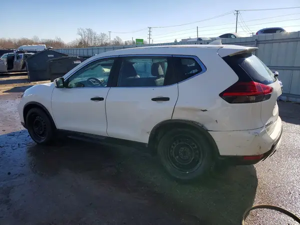 KNMAT2MT0HP560163 2017 NISSAN ROGUE - Image 2