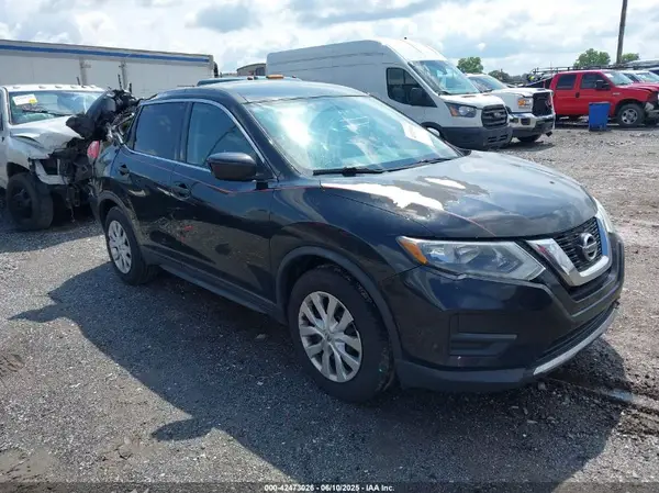 KNMAT2MT0HP563189 2017 NISSAN ROGUE - Image 1