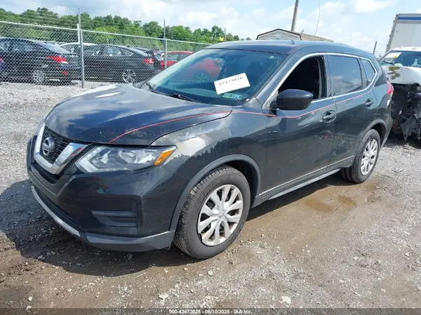 KNMAT2MT0HP563189 2017 NISSAN ROGUE - Image 2