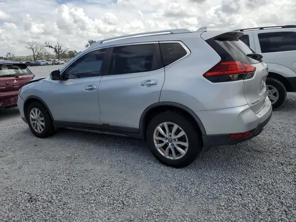KNMAT2MT0HP564553 2017 NISSAN ROGUE - Image 2
