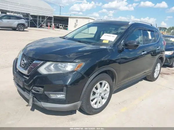 KNMAT2MT0HP566366 2017 NISSAN ROGUE - Image 2