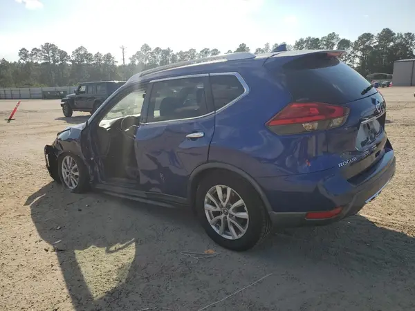 KNMAT2MT0HP575293 2017 NISSAN ROGUE - Image 2