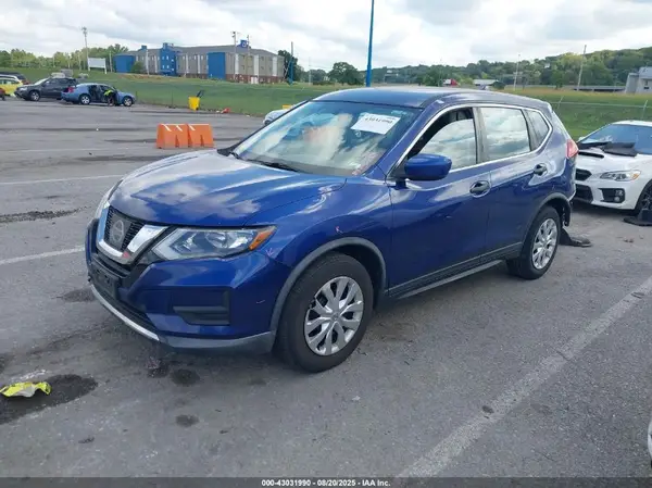 KNMAT2MT0HP577397 2017 NISSAN ROGUE - Image 2