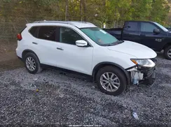 KNMAT2MT0HP592403 2017 NISSAN ROGUE