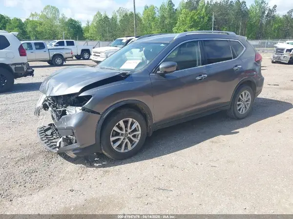 KNMAT2MT0HP596404 2017 NISSAN ROGUE - Image 2
