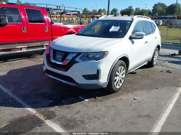 KNMAT2MT0HP597875 2017 NISSAN ROGUE - Image 2