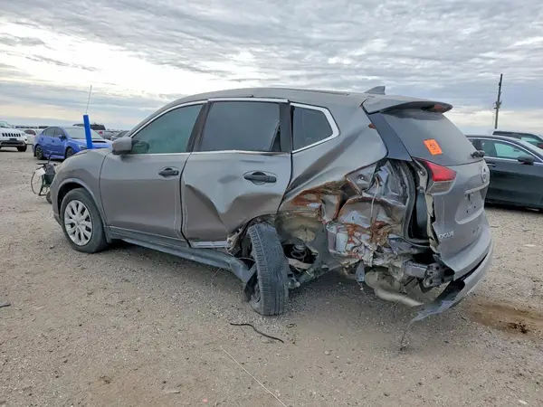 KNMAT2MT0HP598699 2017 NISSAN ROGUE - Image 2