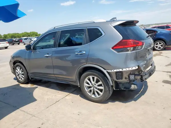 KNMAT2MT0HP601911 2017 NISSAN ROGUE - Image 2