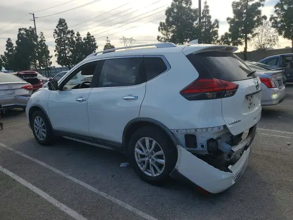 KNMAT2MT0HP603240 2017 NISSAN ROGUE - Image 2