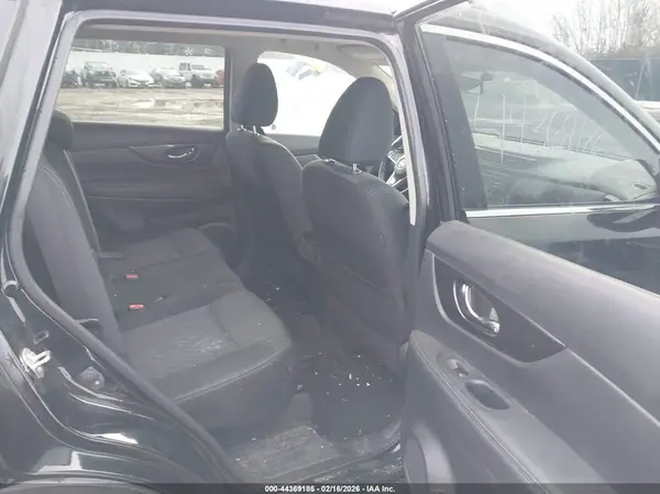 KNMAT2MT0HP606638 2017 NISSAN ROGUE - Image 8
