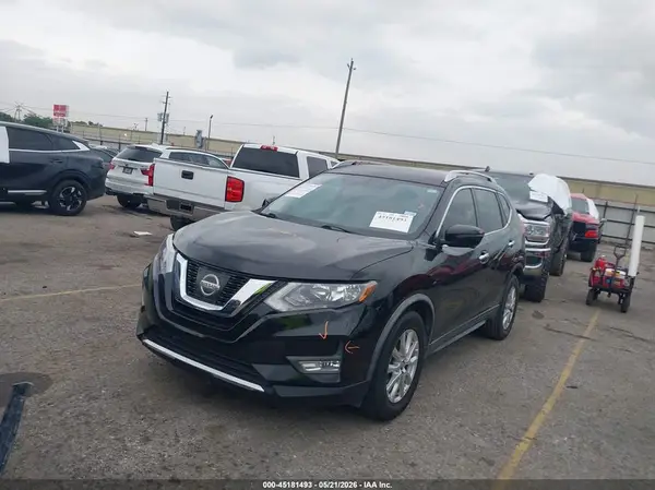 KNMAT2MT0HP606784 2017 NISSAN ROGUE - Image 2