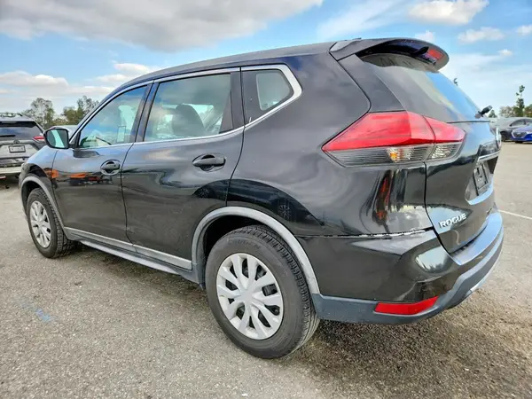 KNMAT2MT0HP607885 2017 NISSAN ROGUE - Image 2