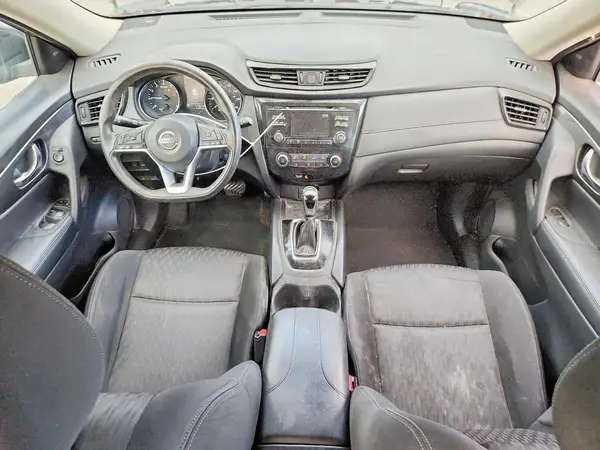 KNMAT2MT0HP607885 2017 NISSAN ROGUE - Image 8