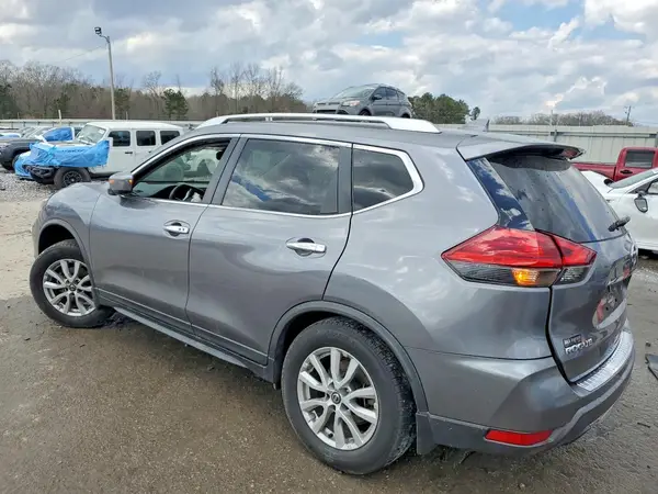 KNMAT2MT0HP609636 2017 NISSAN ROGUE - Image 2