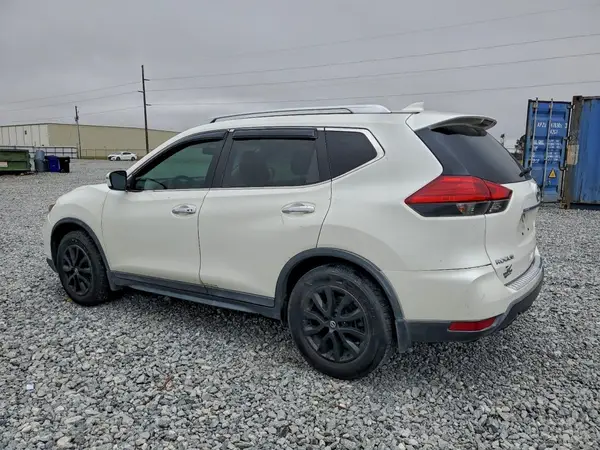 KNMAT2MT0HP612214 2017 NISSAN ROGUE - Image 2