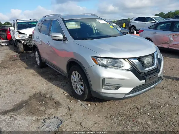 KNMAT2MT0HP618546 2017 NISSAN ROGUE - Image 1