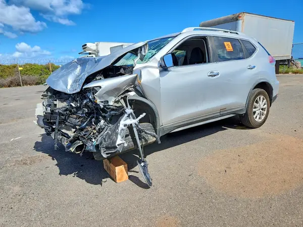 KNMAT2MT0HP618918 2017 NISSAN ROGUE - Image 1