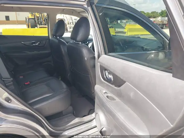KNMAT2MT0JP503080 2018 NISSAN ROGUE - Image 8