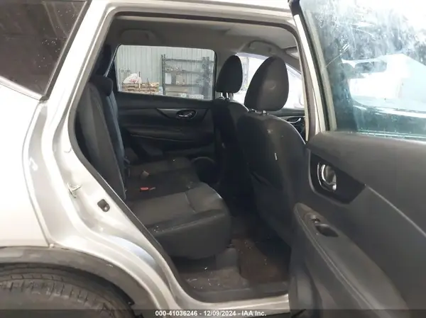 KNMAT2MT0JP509994 2018 NISSAN ROGUE - Image 8