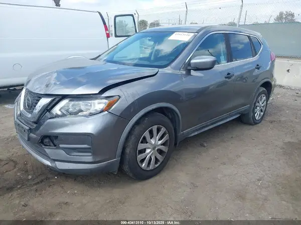 KNMAT2MT0JP512426 2018 NISSAN ROGUE - Image 2