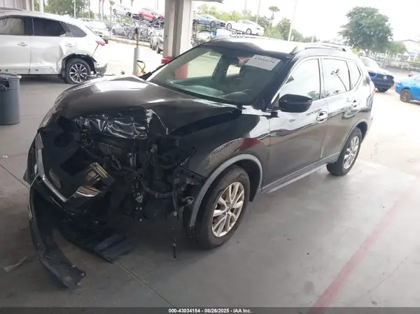 KNMAT2MT0JP514886 2018 NISSAN ROGUE - Image 2