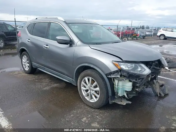 KNMAT2MT0JP516525 2018 NISSAN ROGUE - Image 1