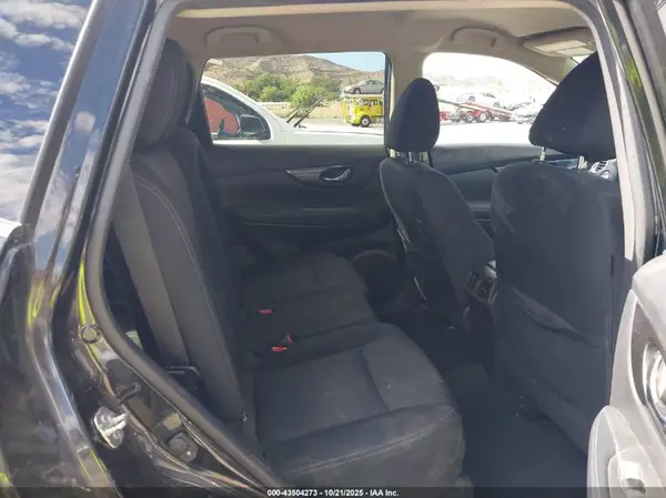 KNMAT2MT0JP516735 2018 NISSAN ROGUE - Image 8