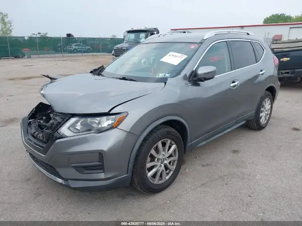 KNMAT2MT0JP518565 2018 NISSAN ROGUE - Image 2