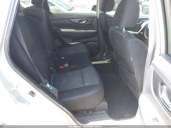KNMAT2MT0JP525371 2018 NISSAN ROGUE - Image 8