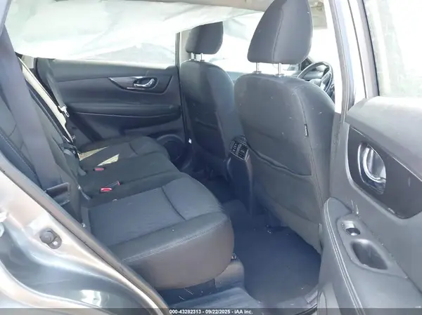 KNMAT2MT0JP530070 2018 NISSAN ROGUE - Image 8