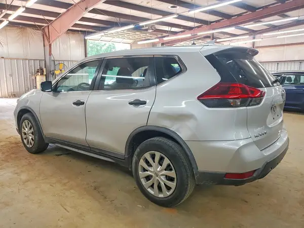 KNMAT2MT0JP540503 2018 NISSAN ROGUE - Image 2