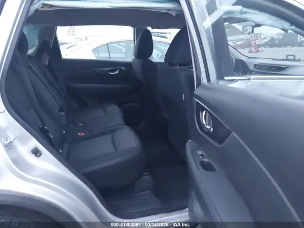 KNMAT2MT0JP549444 2018 NISSAN ROGUE - Image 8