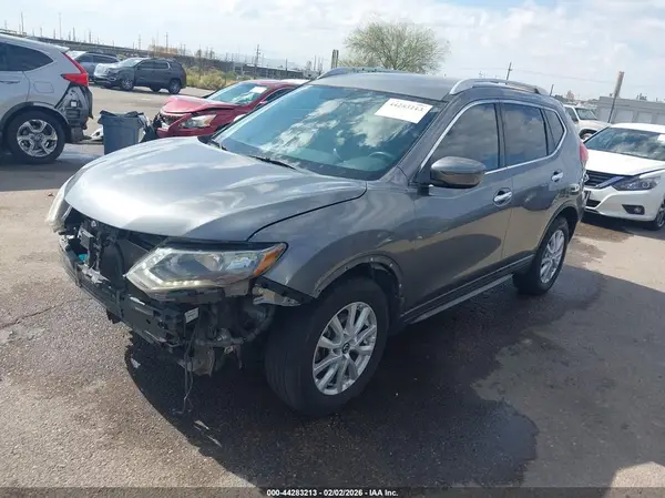 KNMAT2MT0JP549749 2018 NISSAN ROGUE - Image 2