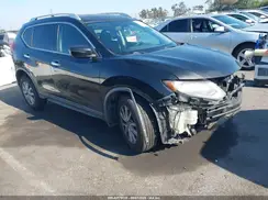 KNMAT2MT0JP551632 2018 NISSAN ROGUE