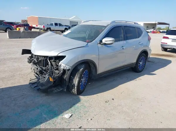 KNMAT2MT0JP552540 2018 NISSAN ROGUE - Image 2
