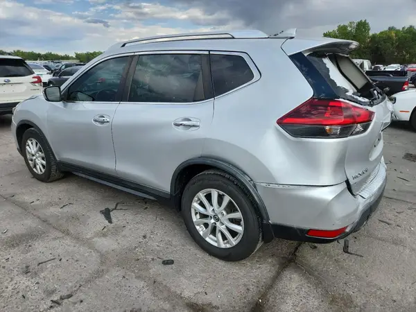 KNMAT2MT0JP554174 2018 NISSAN ROGUE - Image 2