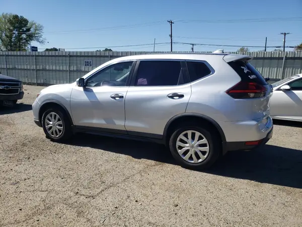 KNMAT2MT0JP557205 2018 NISSAN ROGUE - Image 2