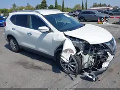 KNMAT2MT0JP559746 2018 NISSAN ROGUE