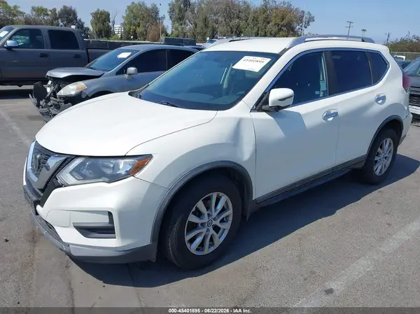 KNMAT2MT0JP559746 2018 NISSAN ROGUE - Image 2