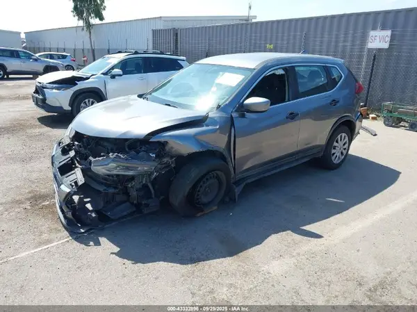KNMAT2MT0JP561402 2018 NISSAN ROGUE - Image 2