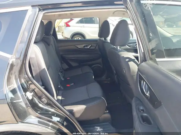 KNMAT2MT0JP567426 2018 NISSAN ROGUE - Image 8