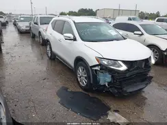 KNMAT2MT0JP567829 2018 NISSAN ROGUE