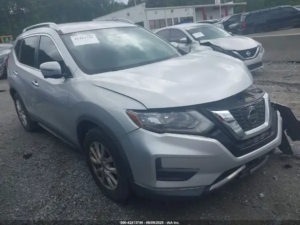 KNMAT2MT0JP577616 2018 NISSAN ROGUE - Image 1
