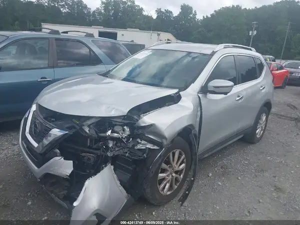 KNMAT2MT0JP577616 2018 NISSAN ROGUE - Image 2