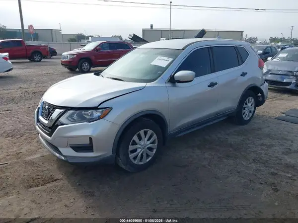 KNMAT2MT0JP581150 2018 NISSAN ROGUE - Image 2