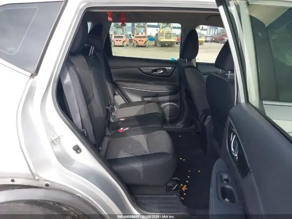 KNMAT2MT0JP581150 2018 NISSAN ROGUE - Image 8
