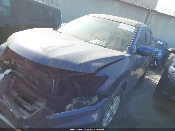KNMAT2MT0JP584825 2018 NISSAN ROGUE - Image 2