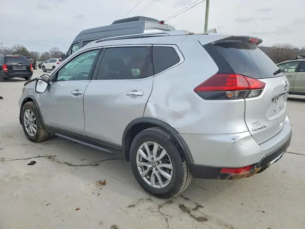 KNMAT2MT0JP585294 2018 NISSAN ROGUE - Image 2