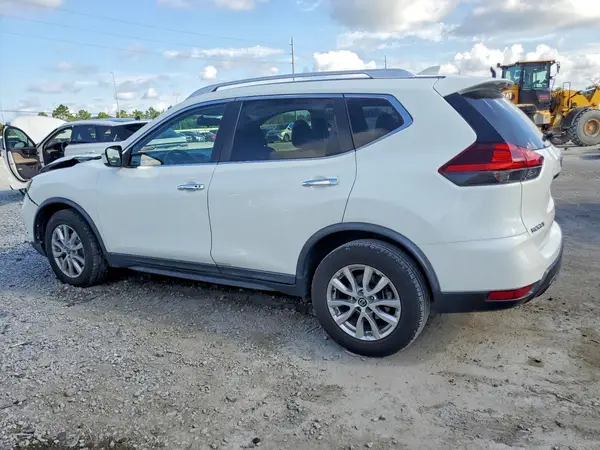 KNMAT2MT0JP589717 2018 NISSAN ROGUE - Image 2