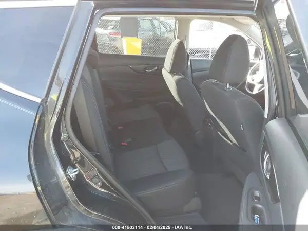 KNMAT2MT0JP594562 2018 NISSAN ROGUE - Image 8